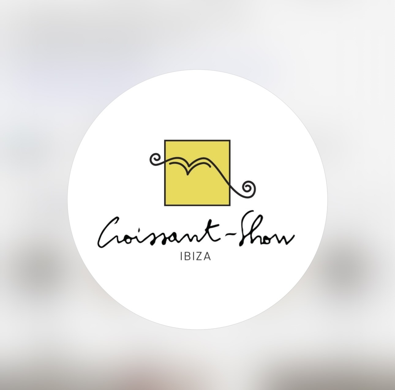 Croissant Show